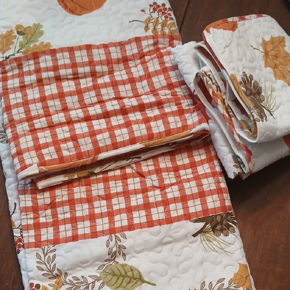 Vintage Autumn Leaf and Pumpkin Quilt Set - Picture 4 of 6